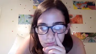 emogirl5000 Obstinate brunette