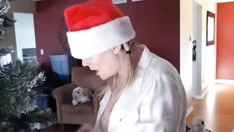 daniluvs2 Black-haired female