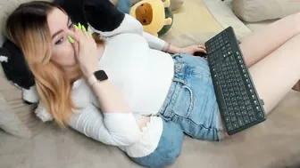 blondiebetsy First class bitch