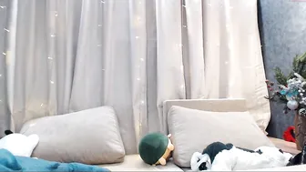 blondiebetsy cute girl pulls sex lips