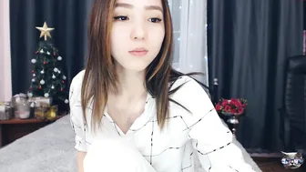 alueshka tender small fucks herself in the pussy