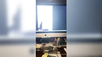 Jessy Dubai Onlyfans sexy hottie relish sucks sex toy