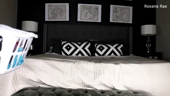 Roxana Rae  luxury chick masturbating with sex toys