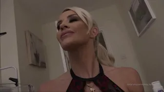 Emily Balfour big breasted model will excite anyone with her bust