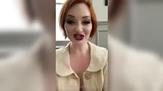 zaradurose onlyfans sexy babe caresses fingers