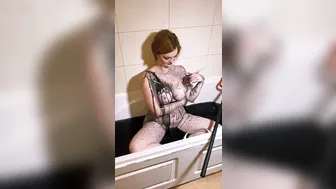 zaradurose onlyfans sexy lady fucks shaved holes