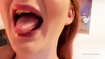 zaradurose onlyfans masturbating and playing with her pussy