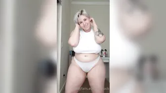 qtsnack onlyfans Crazy chick