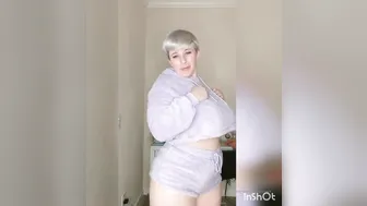 qtsnack onlyfans slim mulatto dancing erotic dance
