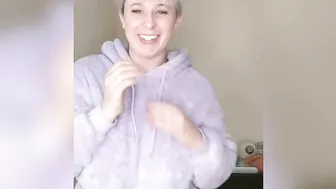 qtsnack onlyfans slim mulatto dancing erotic dance