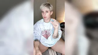 qtsnack onlyfans naughty babe caresses hairy cunt