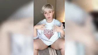 qtsnack onlyfans naughty babe caresses hairy cunt