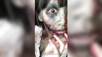 eri_kitami cute queen sucking penis