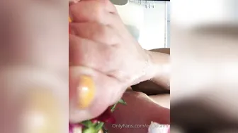 eri_kitami Redheaded chick