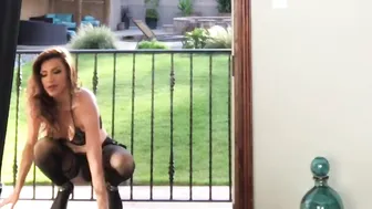 Jessy Dubai Onlyfans ardent beauty fondles intimate places