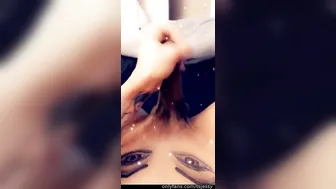 Jessy Dubai Onlyfans bitch with huge booty caresses hairy cunt