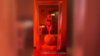 OnlyFans Emily_Rinaudo Sultry chick