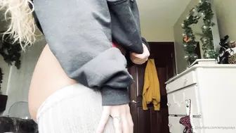 OnlyFans Emily_Rinaudo adult mom handjob pussy