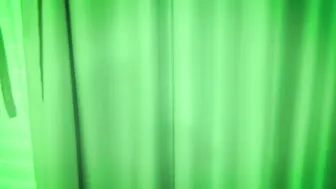 Lis_xxx wild confused jumps on sex toy