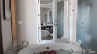 Briana_Lee Sexy brunette