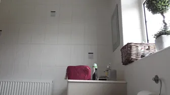 laurenlouise charming skin sucks penis