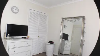 laurenlouise vicious bitch pulls vagina with fingers