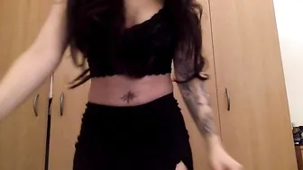 crystalcandy69 bitch in stockings gets squirt