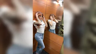 Vanessa Jhons onlyfans adorable  cam girl  pulls clit