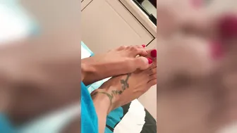 Vanessa Jhons onlyfans exquisite slut shows juicy ass