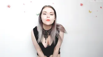 Sky_sometimes cute bitch bares shaved holes