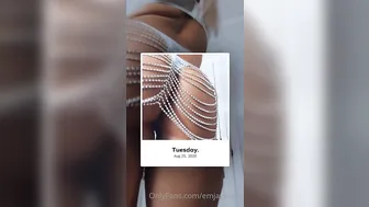 OnlyFans Emily_Rinaudo obstinate queen jerking off her cunt