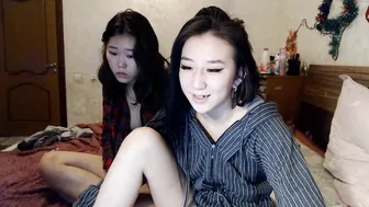 meowed_dance naughty brunette fucks with a dildo