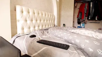 hot_babe hot babe jerking off pussy