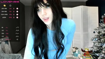 oxxme Olesya in a chair demonstrates a rich pussy masturbation