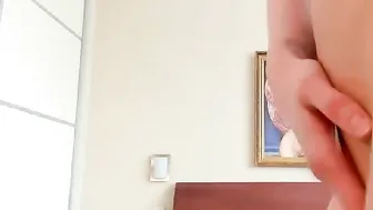 scarlett23xxx busty skin fucks pussy dildo