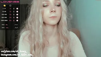 oh_honey_ gorgeous chick caresses shaved cunt
