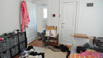 jerilynn naughty lady fucks her ass hard