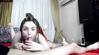 bonnieclydecom busty slut fucks pussy in the shower