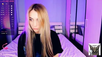 tonsykaprina experienced slut caresses shaved cunt