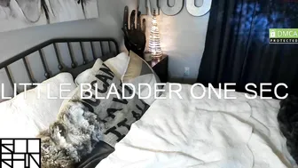 roorain shy slut with a nice ass fucks pussy