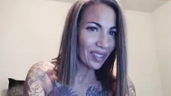 mizxtrix magnificent prankster shows herself naked on the street