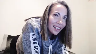 mizxtrix busty passion caress nipples