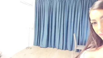 iamjoyxs cute passion pulls the cap with his fingers