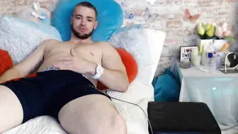 dallasbest972 cute brunette fucked cunt with phallus