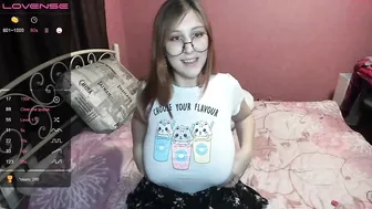 alexa_dream nude swell rubs the vagina