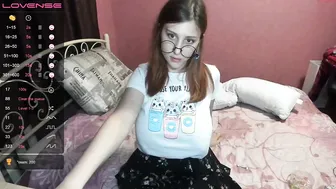 alexa_dream nude swell rubs the vagina