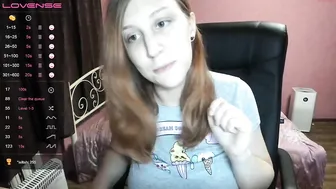 alexa_dream luxurious slut masturbates shaved pussy