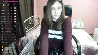 alexa_dream wonderful chick fingering both holes hard