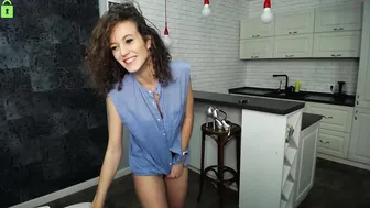 _eva luscious whore rubs boobs with oil