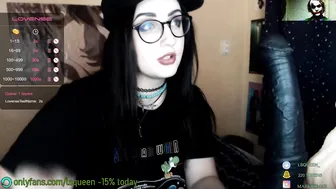 lsqueen juicy bitch caresses the clitoris